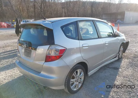 2011 Honda Fit Sport z USA, uszkodzony, nr VIN JHMGE8H54BC011209